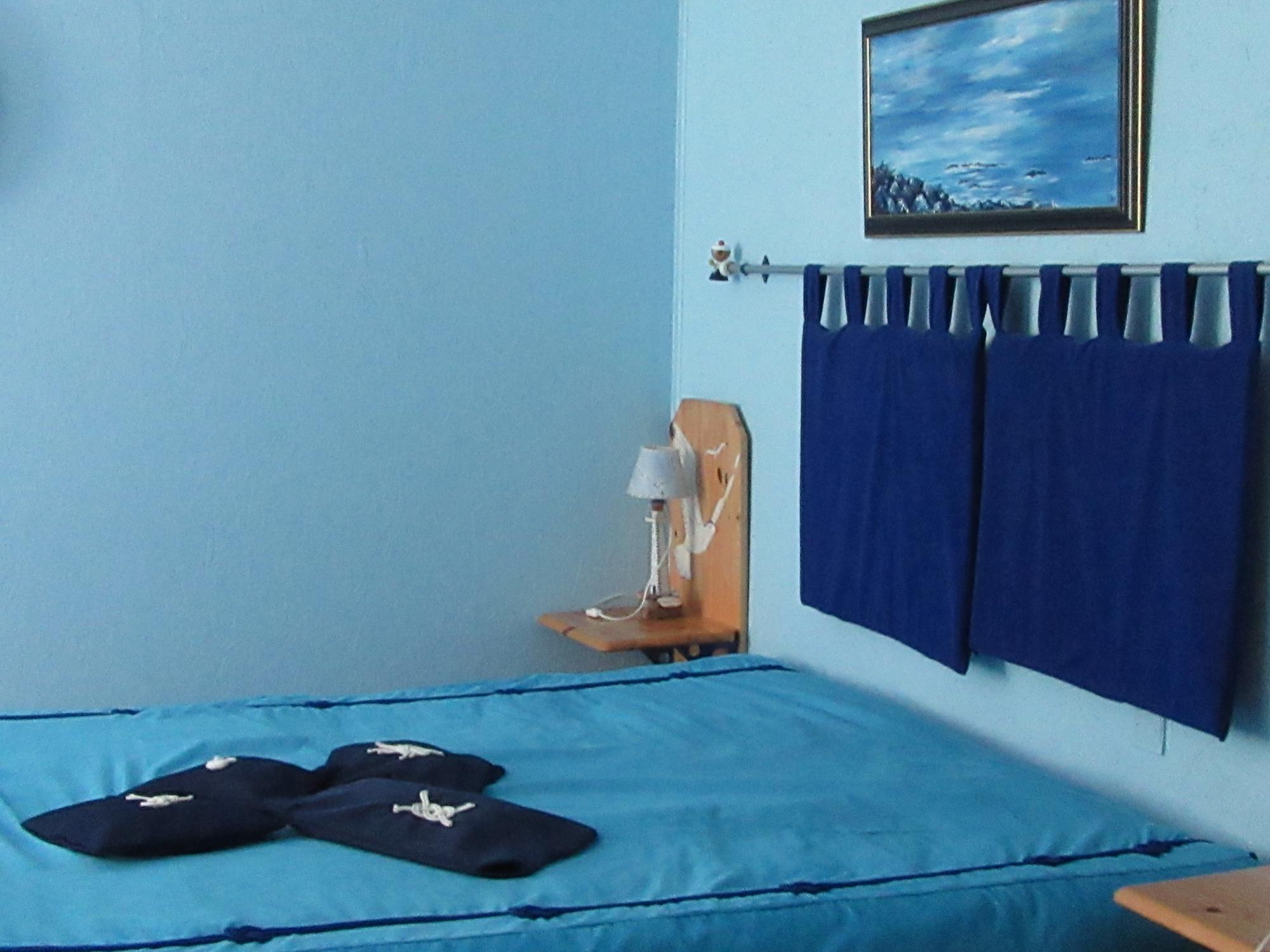  LA CHAMBRE AUX BATEAUX - LE LIT 