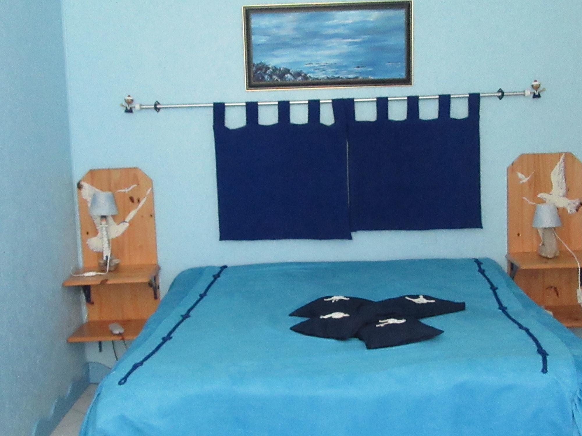 LA CHAMBRE AUX BATEAUX - LE LIT 