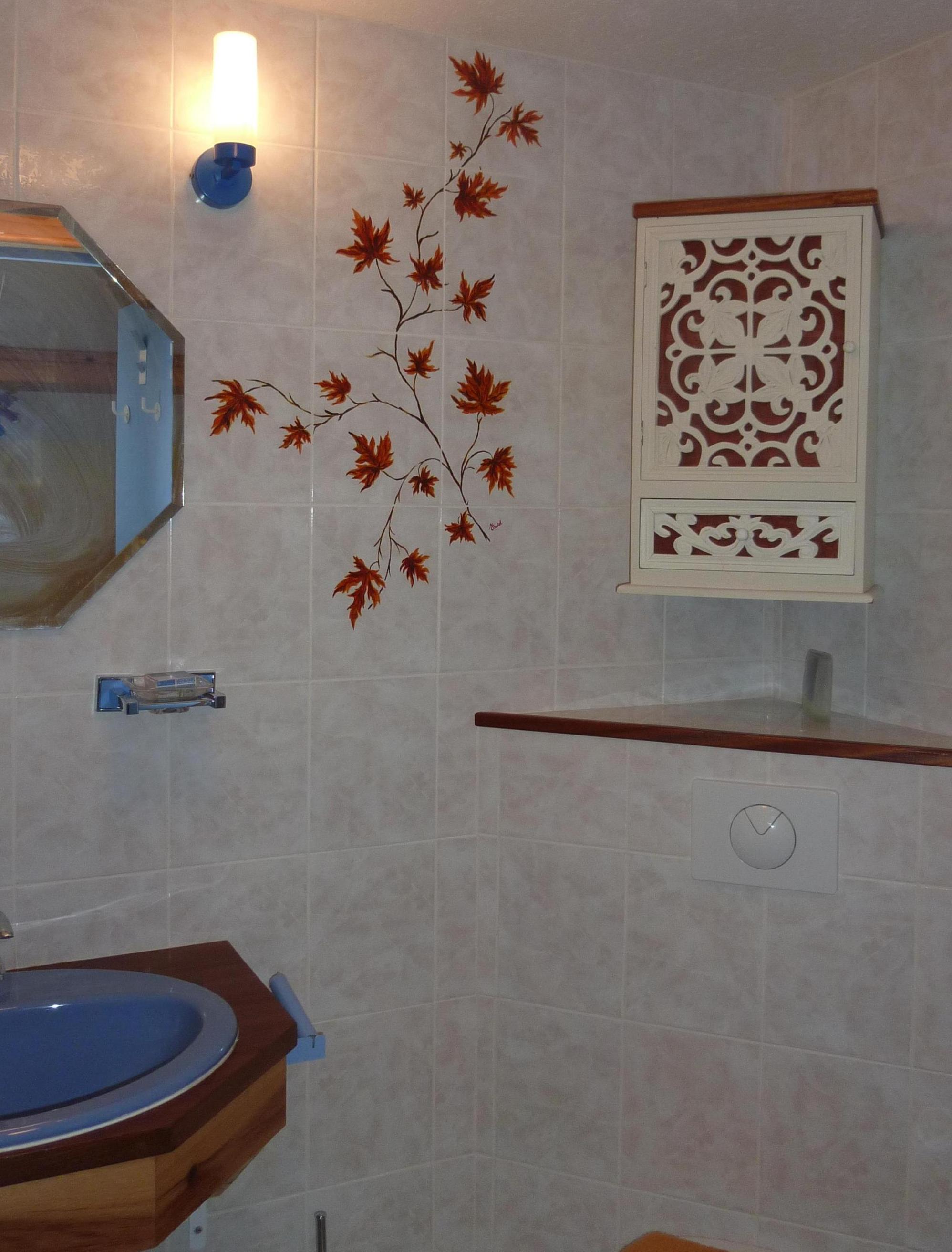 SALLE DE BAIN DE LA CHAMBRE MULTICOLORE