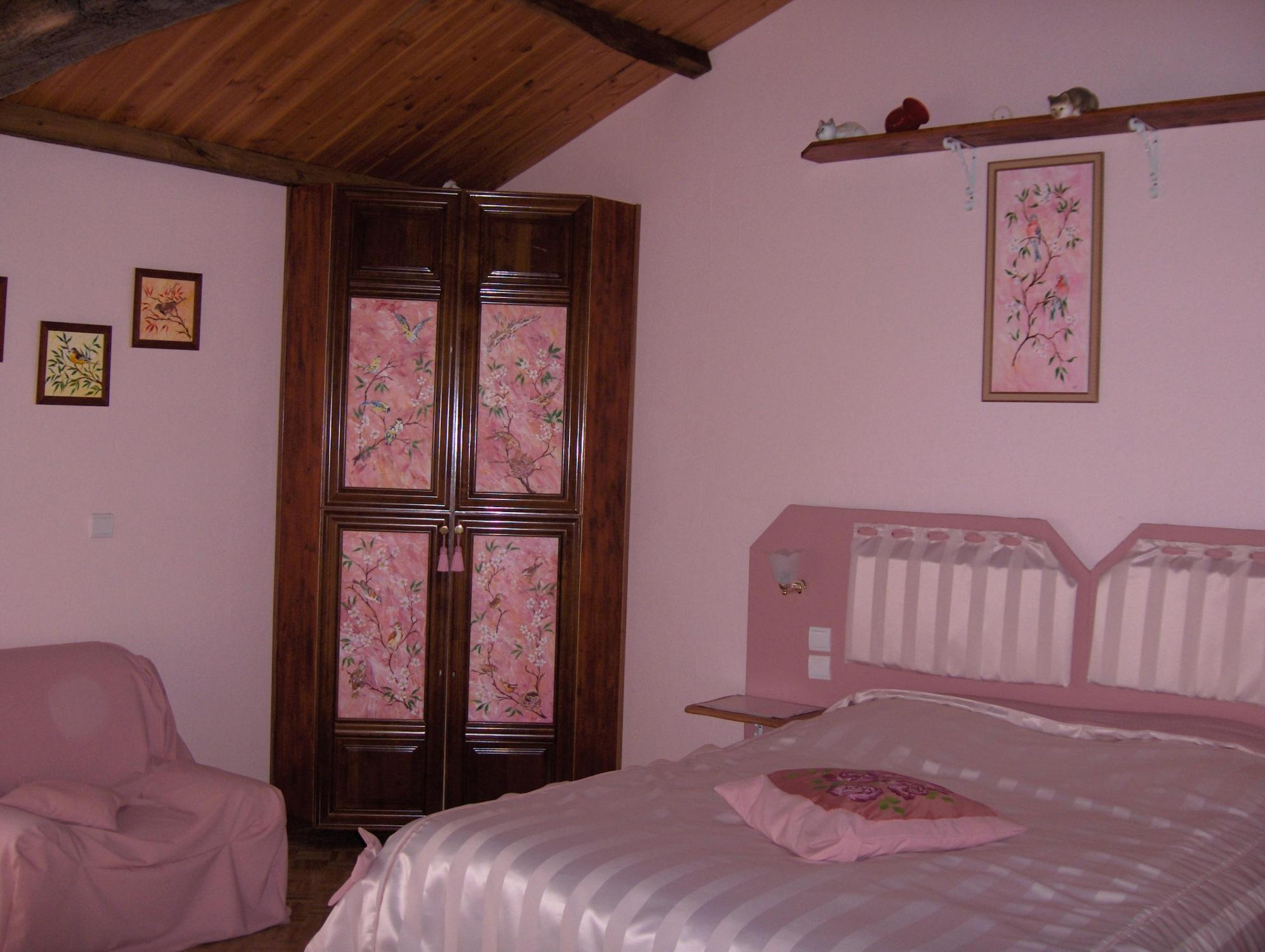 LA CHAMBRE AUX OISEAUX - LE LIT 